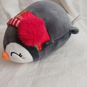 Smoochy Pals Christmas penguin